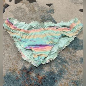 Victoria's Secret Cheeky Bikini Bottom in Striped Pattern - L